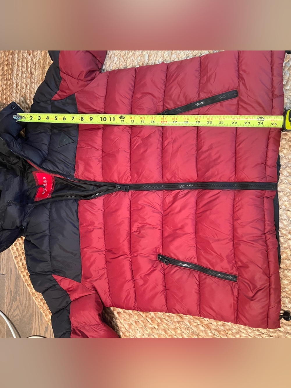 GUESS Men’s Black & Burgundy Hooded Puffer Jacket Size Large - Picture 9 of 9